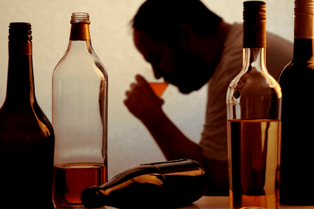 Bebidas alcoólicas afetam negativamente a potência masculina
